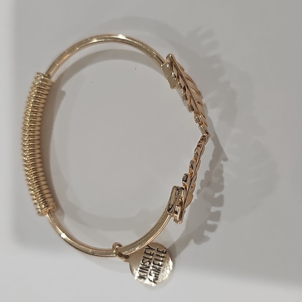 Kinsley Armelle Gold Leaf Bracelet - Picture 2 of 3
